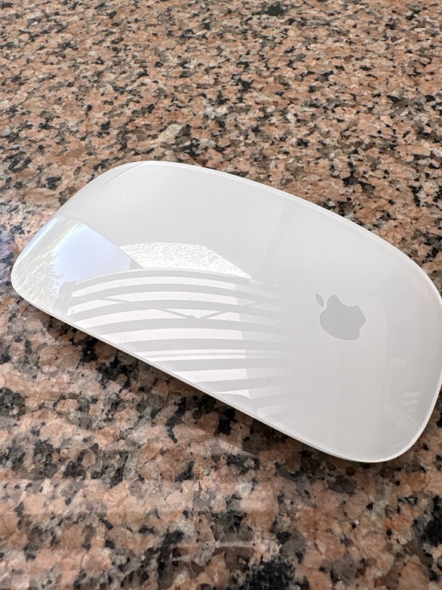 Apple Claviers: Apple Magic Keyboard und Magic Mouse 3, Ladekabel – Neuf (Voir description) à Gattikon par mo.suter 1