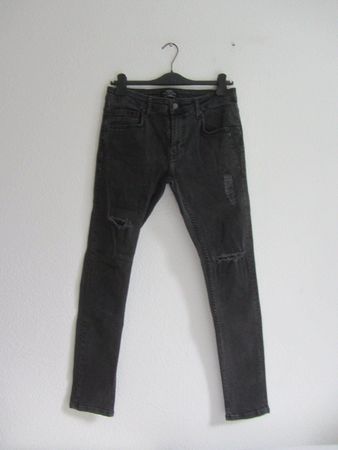 BERSHKA - Skinny Jeans schwarz 40/S