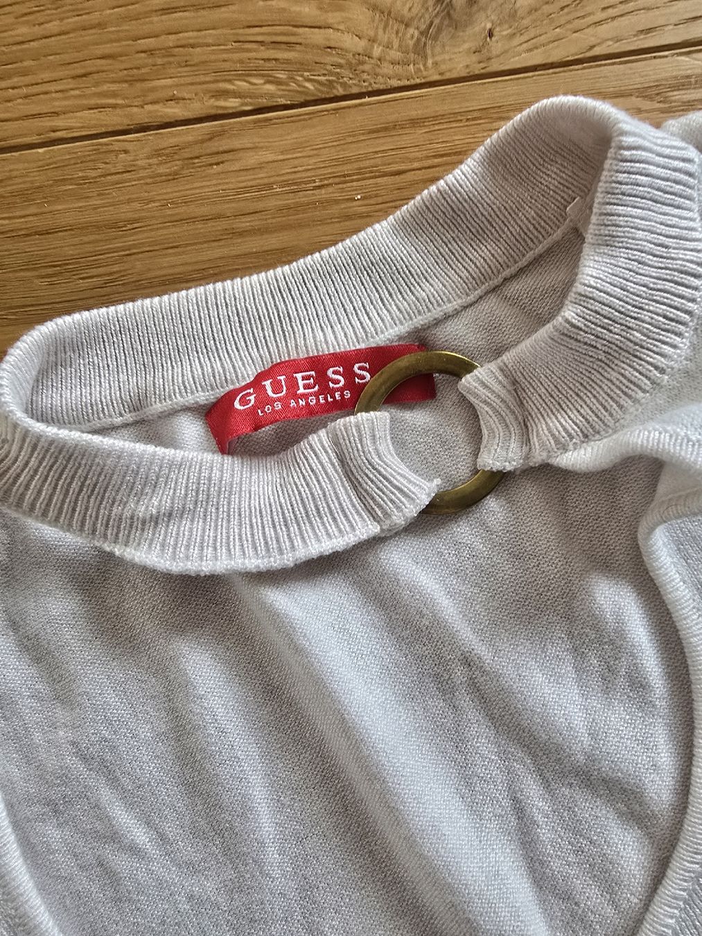Guess Maglioni & Felpe: Damen Pullover GUESS Weiss Grösse S neuwertig – Nuovo (secondo la descrizione) da Laufen venduto da mina-chan 1