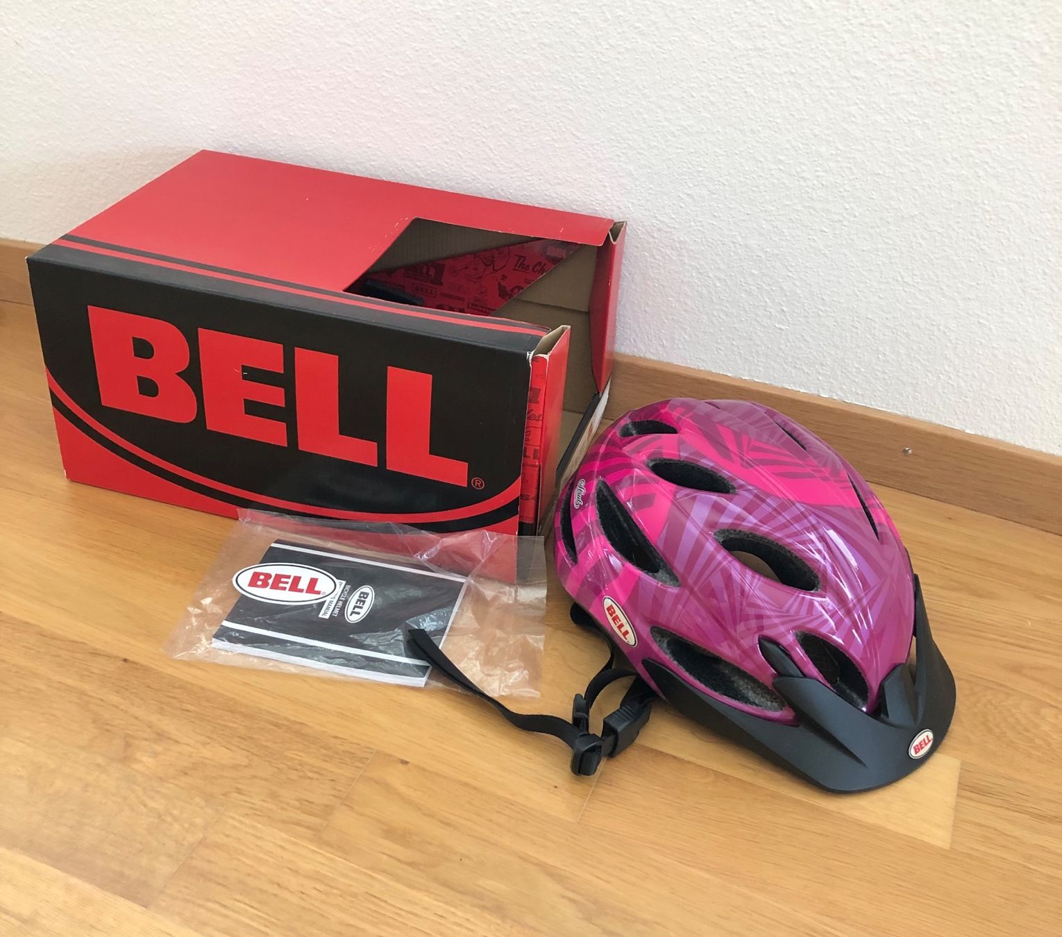 Bell Caschi: Velohelm Bell wie neu – Usato da Zug venduto da jim_floyd