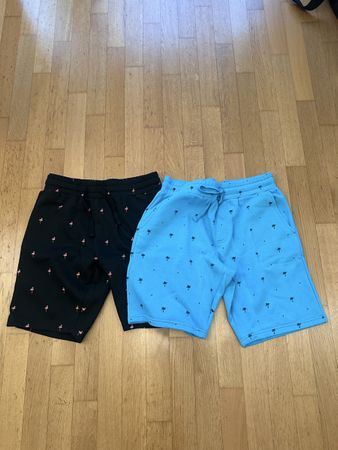 2 kurze Hosen Knaben M/L