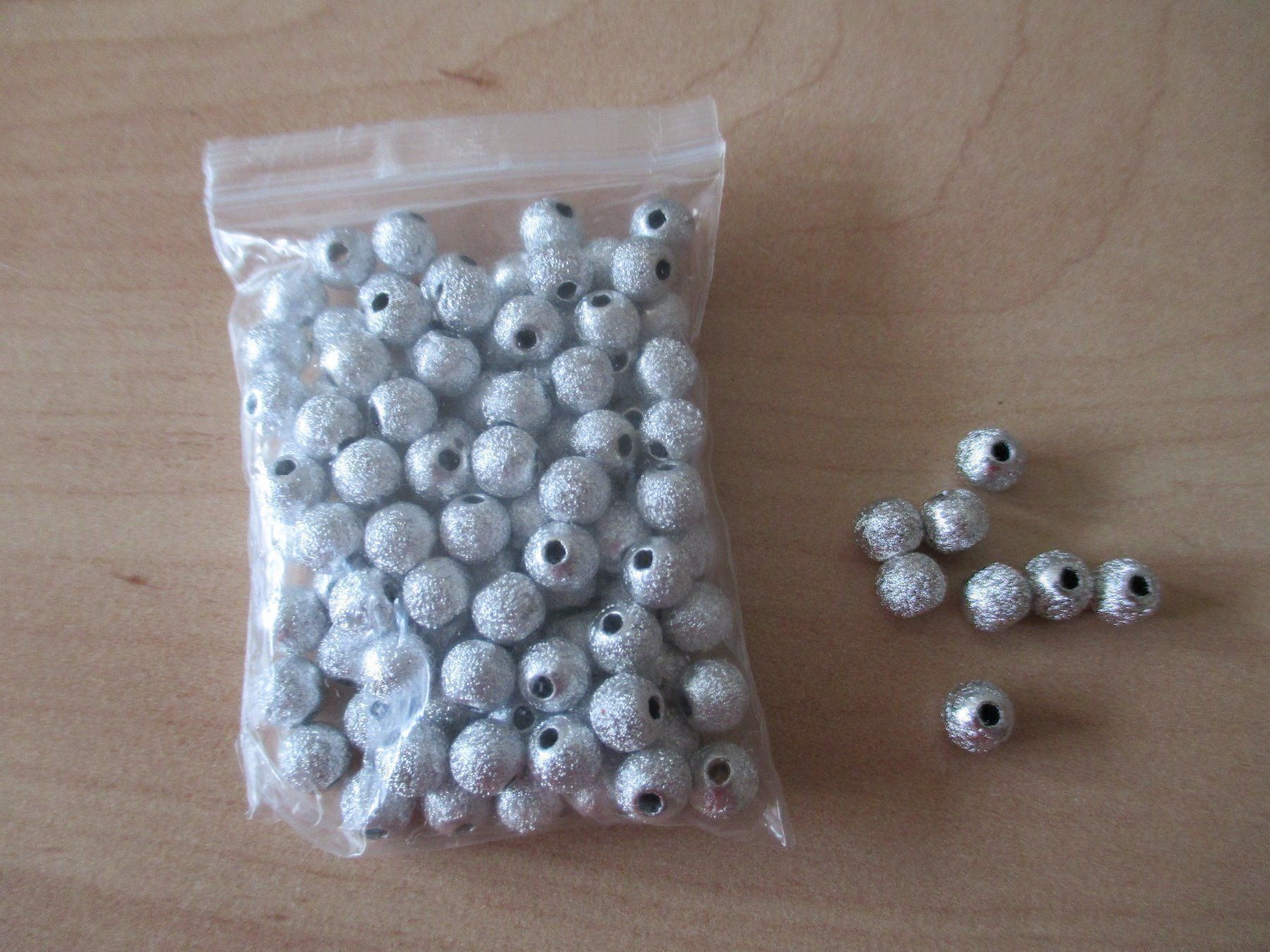 Perle (finte): Stardust Perlen 6 mm Loch 2mm 100 Stk – Nuovo e nell'imballaggio originale da Winterthur venduto da katzen07 1