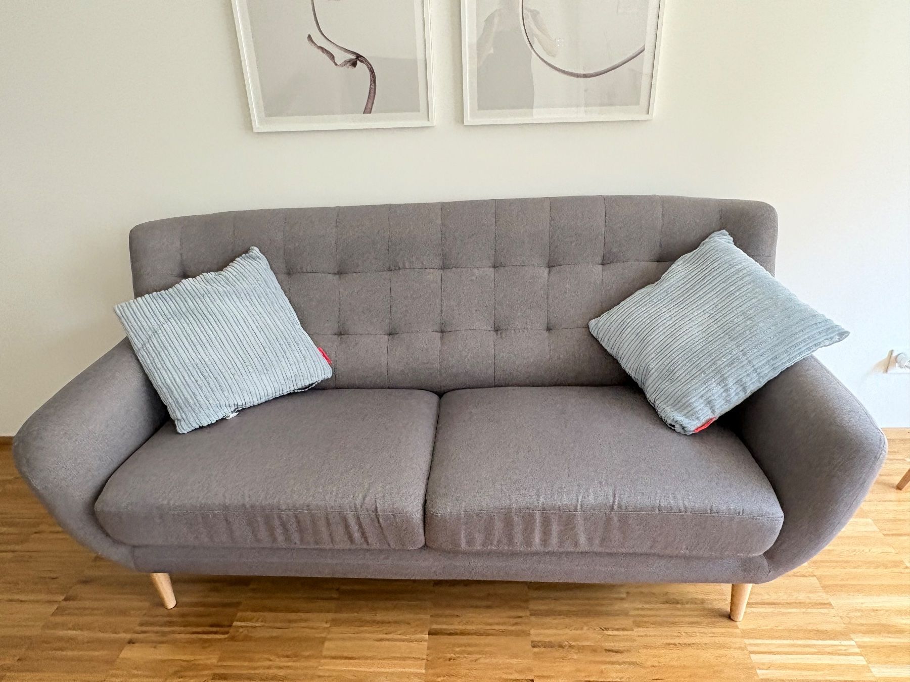 Sofas: 2 seater sofa, very good condition – Gebraucht aus Zürich von jus_y7k2 2