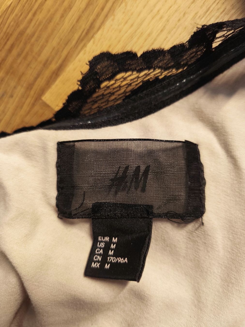 H&M Vestiti: Schwarzes Spitzenkleid, Gr. M, One Shoulder - H&M – Usato da Winterthur venduto da leovale 2