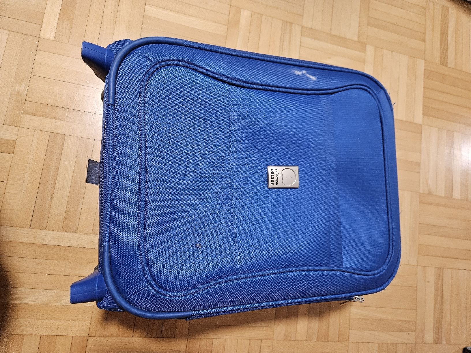 Delsey Valigie: Handgepäck blau – Usato da Rothrist venduto da Monadal 1