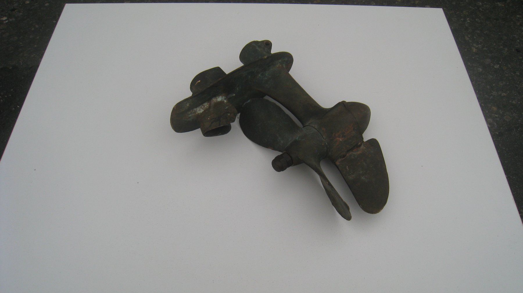 Barche: Antiker Schiffspropeller aus Bronze / Messing mit Halterung – Usato da Fisibach venduto da sut_88cc 2