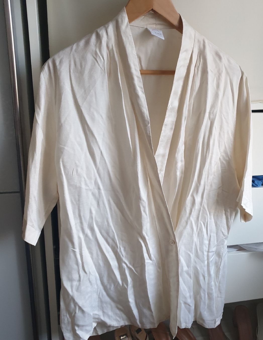 Bogner Blusen: Bogner, Seiden-Wickelbluse Gr.. 44 – Gebraucht aus Frenkendorf von Moon111