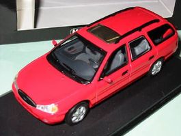 Ford Mondeo Break 1997 rot * Minichamps 1:43