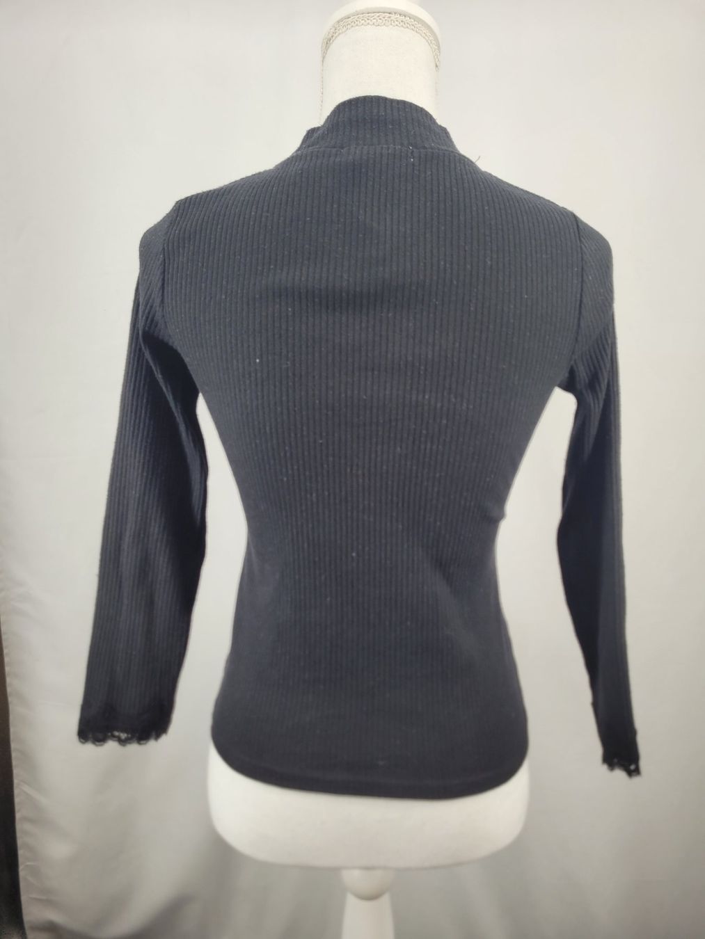 Pullover & Sweatshirts: SAMANSA MOS2 pull noir M – Gebraucht aus Lausanne von PlusValue_Lausanne 1