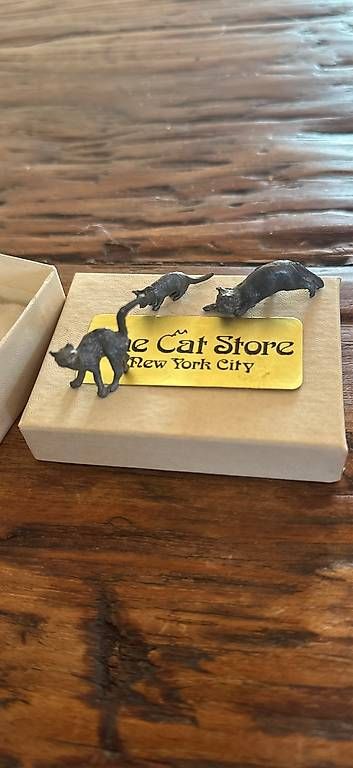 Statuette: The cat store New York  Katze Metall – Usato da Basel venduto da Joshy03 2