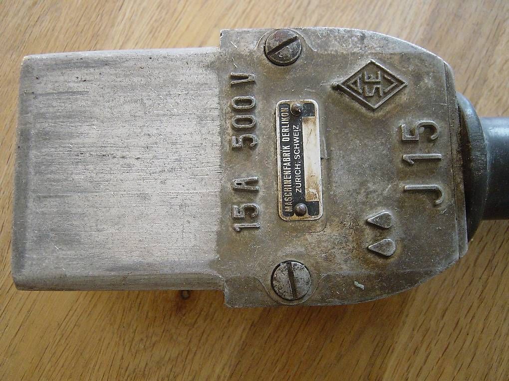 Fiches d'alim.: Stecker J15 – D'occasion à Zürich par capo-capo 1