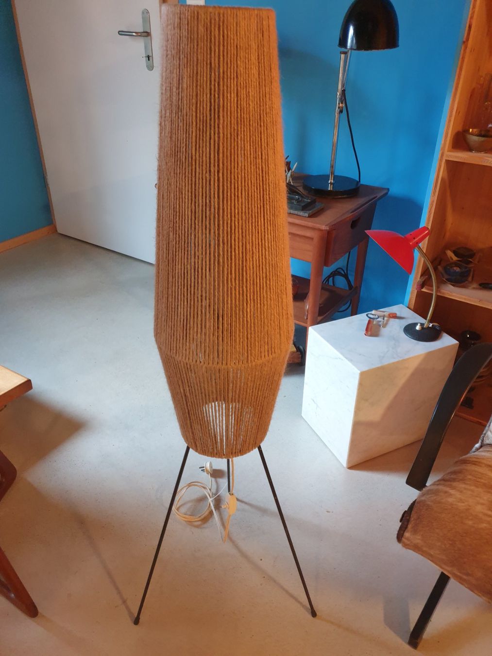 Lampade: Tripod Floorlamp a50iger Jahre – Usato da rebstein venduto da spacy73 4