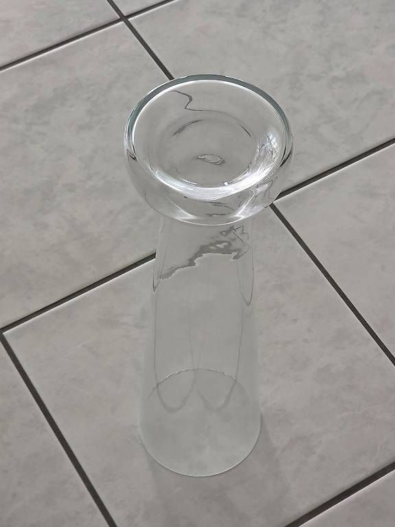 Vasi & Recipienti: Vase aus Glas, hoch – Usato da Urtenen-Schönbühl venduto da sandrabern01 1