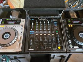 Setup DJ complet platines CDJ-850, table de mixage DDJ-800