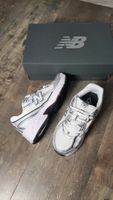 Baskets New Balance 740 femme blanc argent Taille 37,5 NEUF