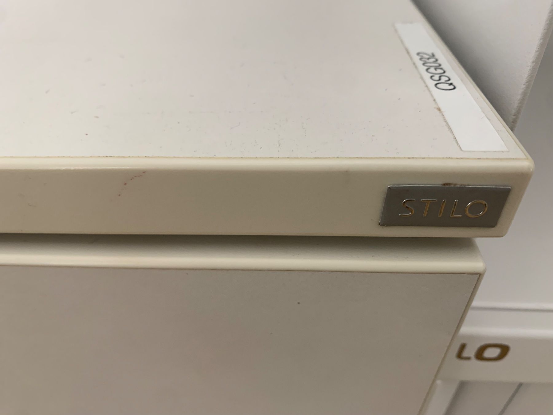 Cassettiere: Stilo Kommode lichtgrau – Usato da Häggenschwil venduto da Alkuko 1