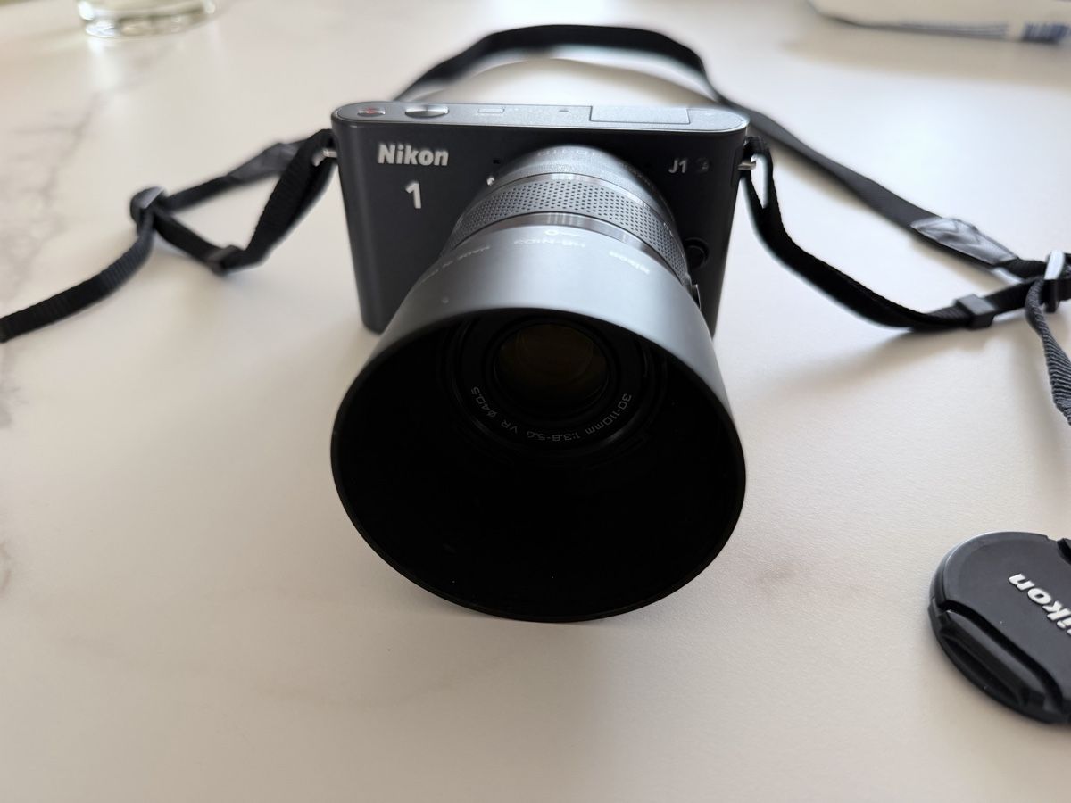 Nikon Kamera: Nikon J1 – Gebraucht aus Schlieren von Kamacho 4