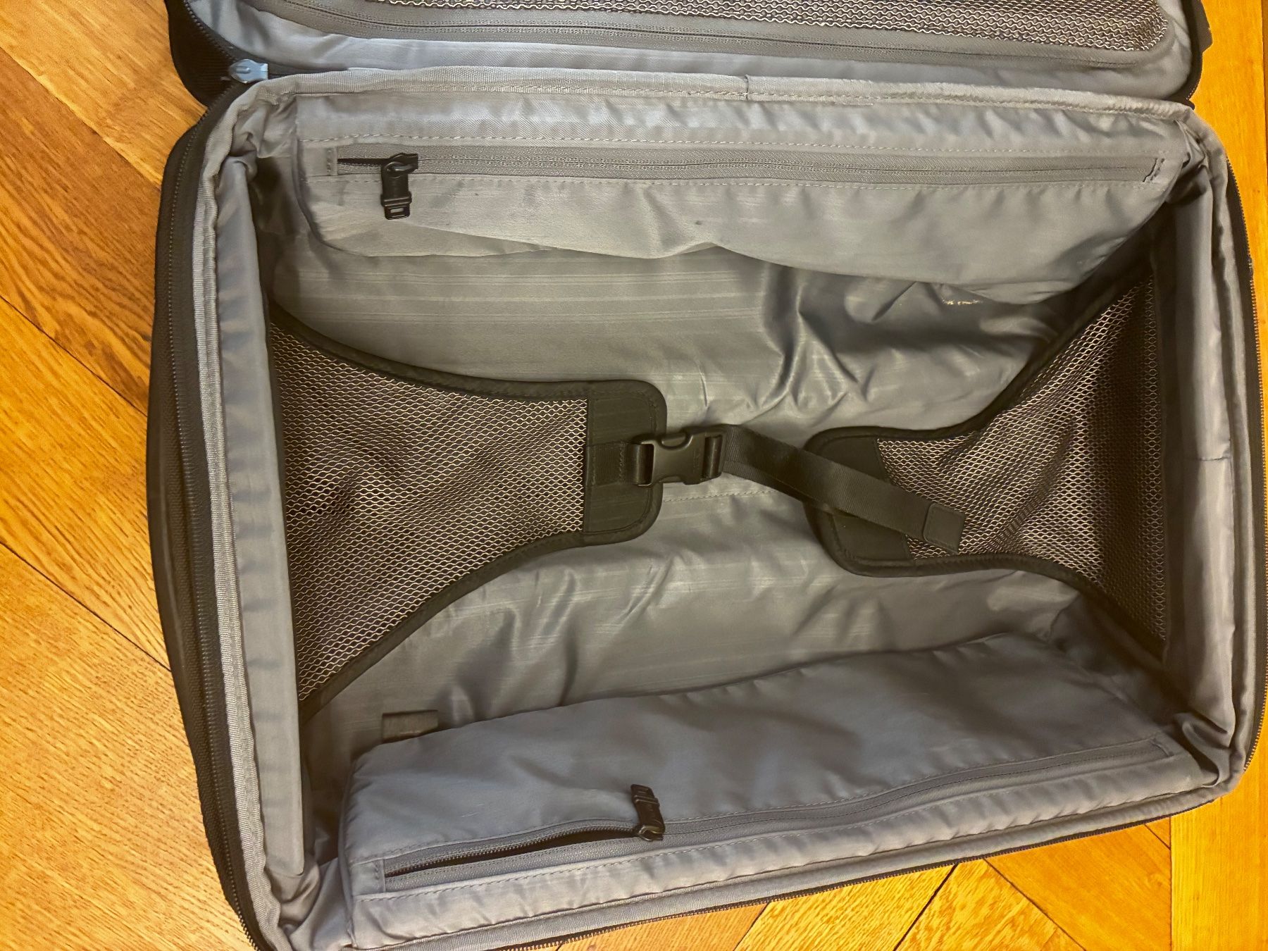 Tumi Valigie: TUMI Handgepäck-Koffer in Schwarz – Usato da Zürich venduto da jea_hzs7 4