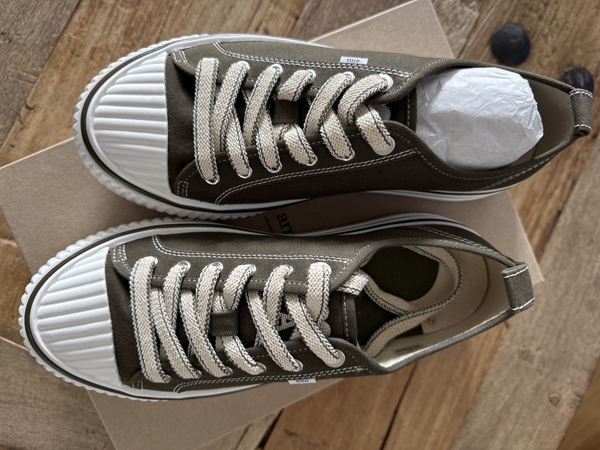 Scarpe da uomo: Ami Sneakers – Nuovo (secondo la descrizione) da Bülach venduto da Suters0403 1