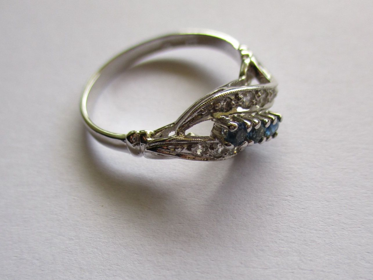 Ringe: Bague argent 800 saphirs zircons – Gebraucht aus La Sarraz von vic_v6kz