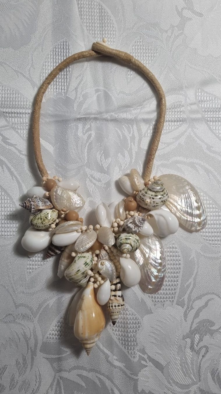 Catenine: Traumhafte Muschelkette Handgemacht – Nuovo (secondo la descrizione) da Effretikon venduto da lenalisa63 1