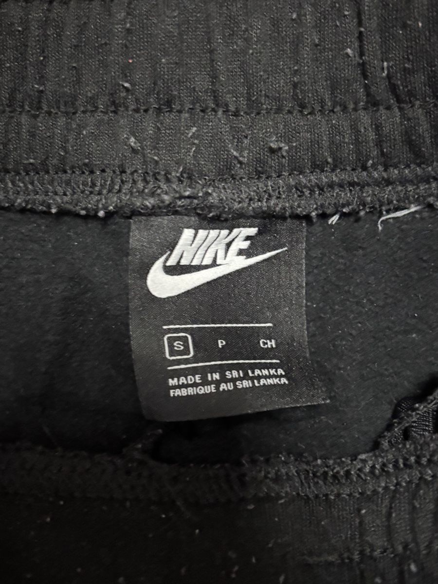 Nike Pantaloni: Nike Jogginghose – Usato da Dättlikon venduto da Cocco2 5