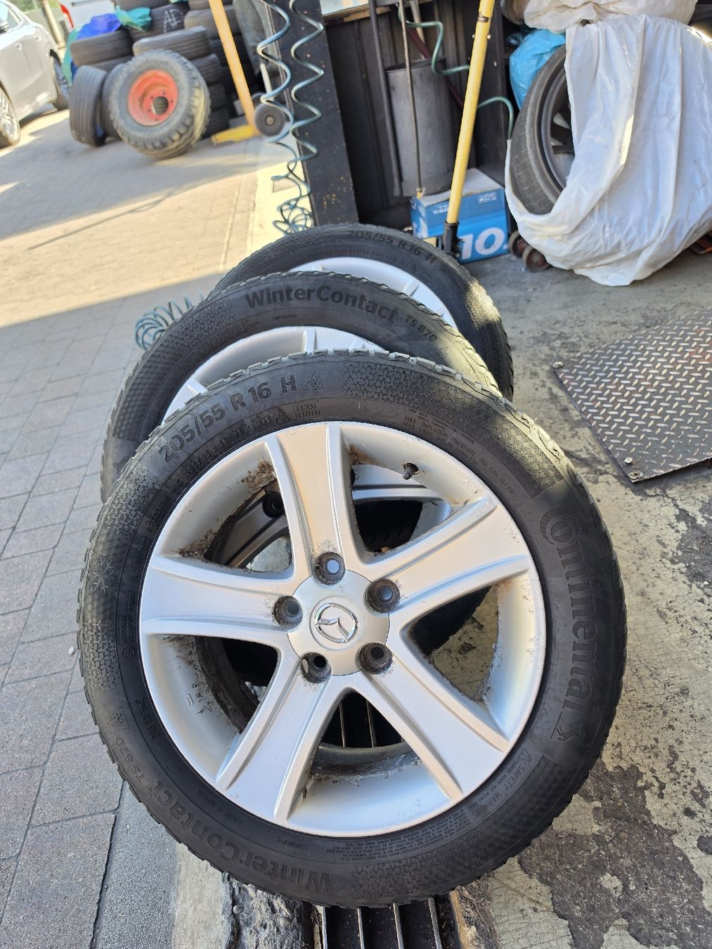 Autos: Mazda 3 160.000 km Ab. 1.- – D'occasion à Charmey (Gruyère) par lal_lzp7 4