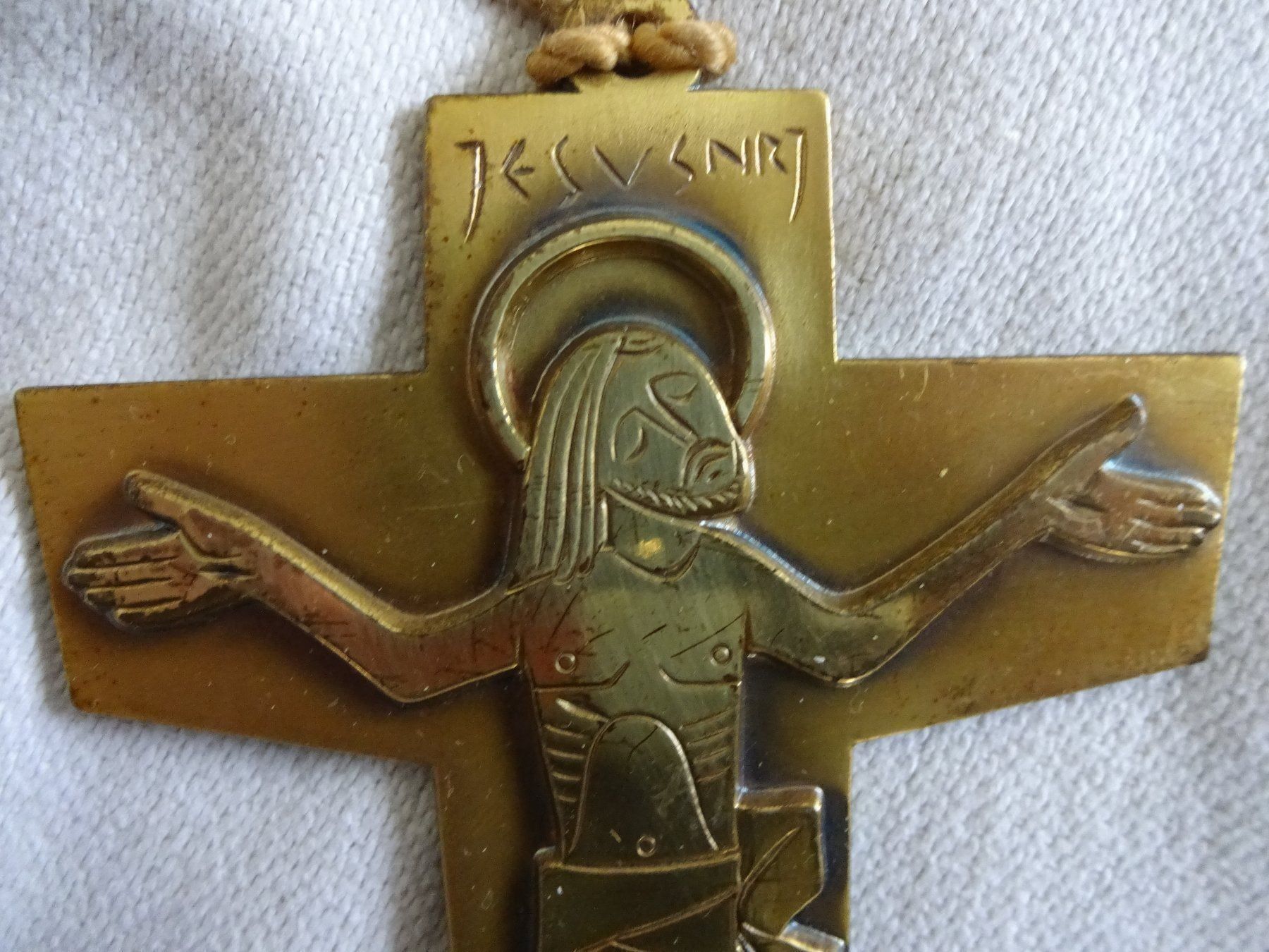 Skulpturen & Statuen: Kleines Metall Kreuz Kruzifix – Gebraucht aus Marly von Rolmax 3