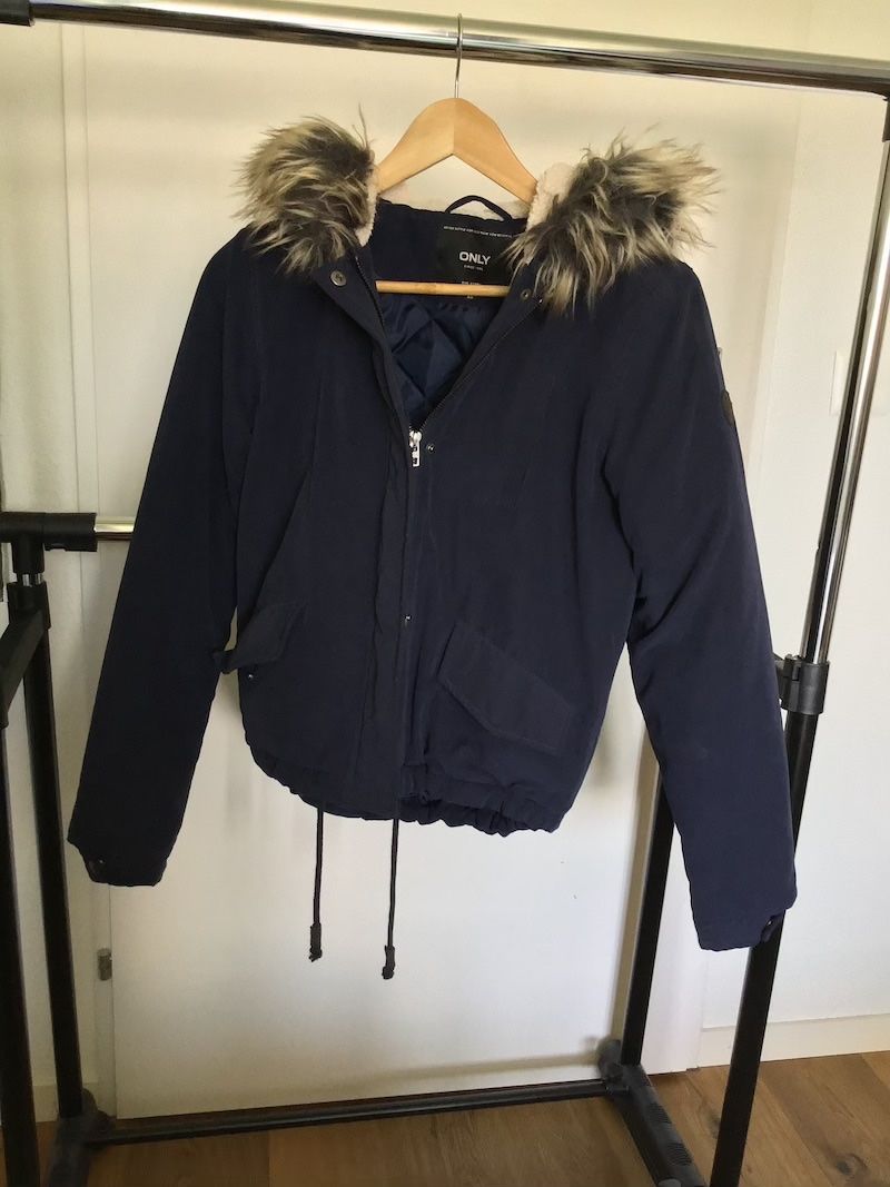 Lotti di vestiti: Set Strickmantel + Jacke – Usato da Bad Ragaz venduto da ocl_2fyc 1