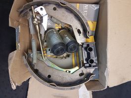 7701205317 Trommelbremse  RENAULT CLIO1