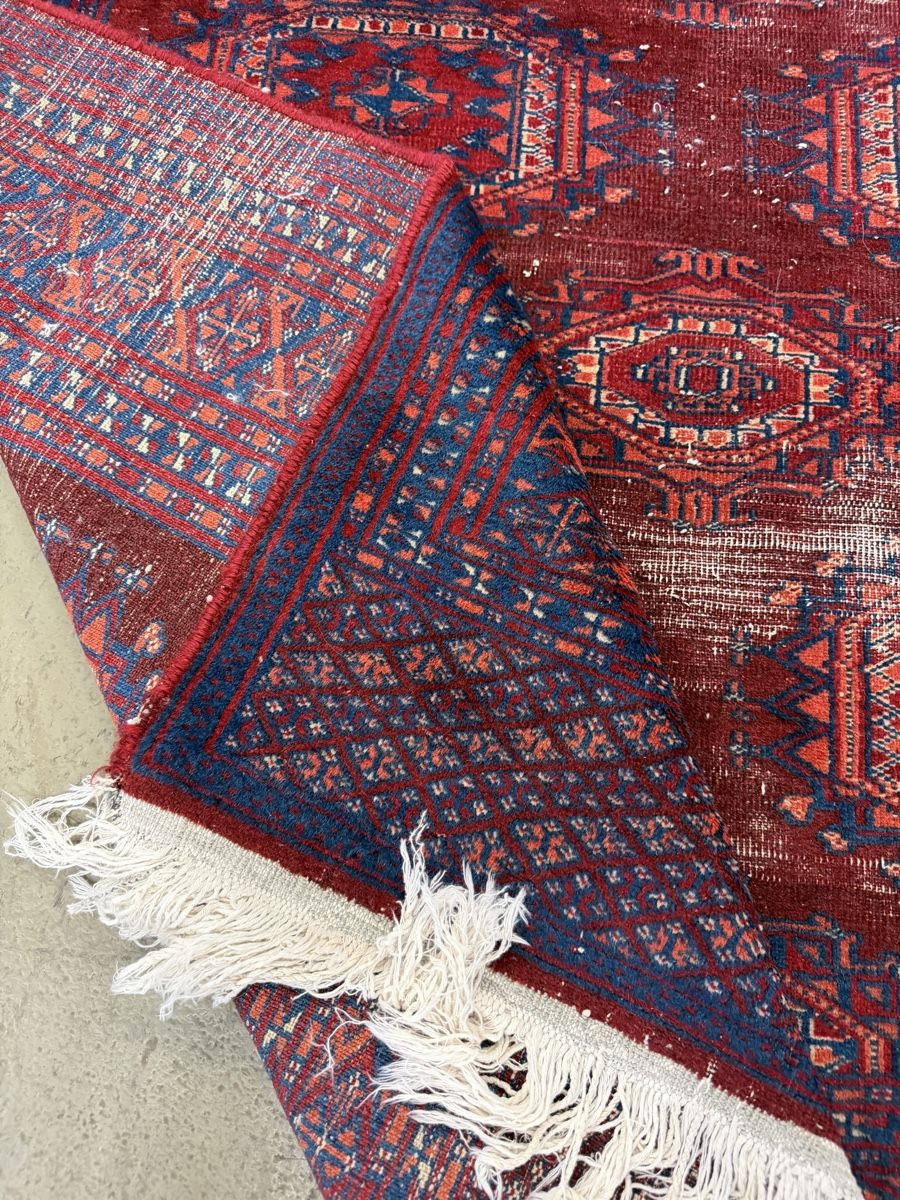 Tapis: Orientteppich mit Muster rot/blau Alt Defekt – Défectueux à Strengelbach par RaenAntikDesign 6