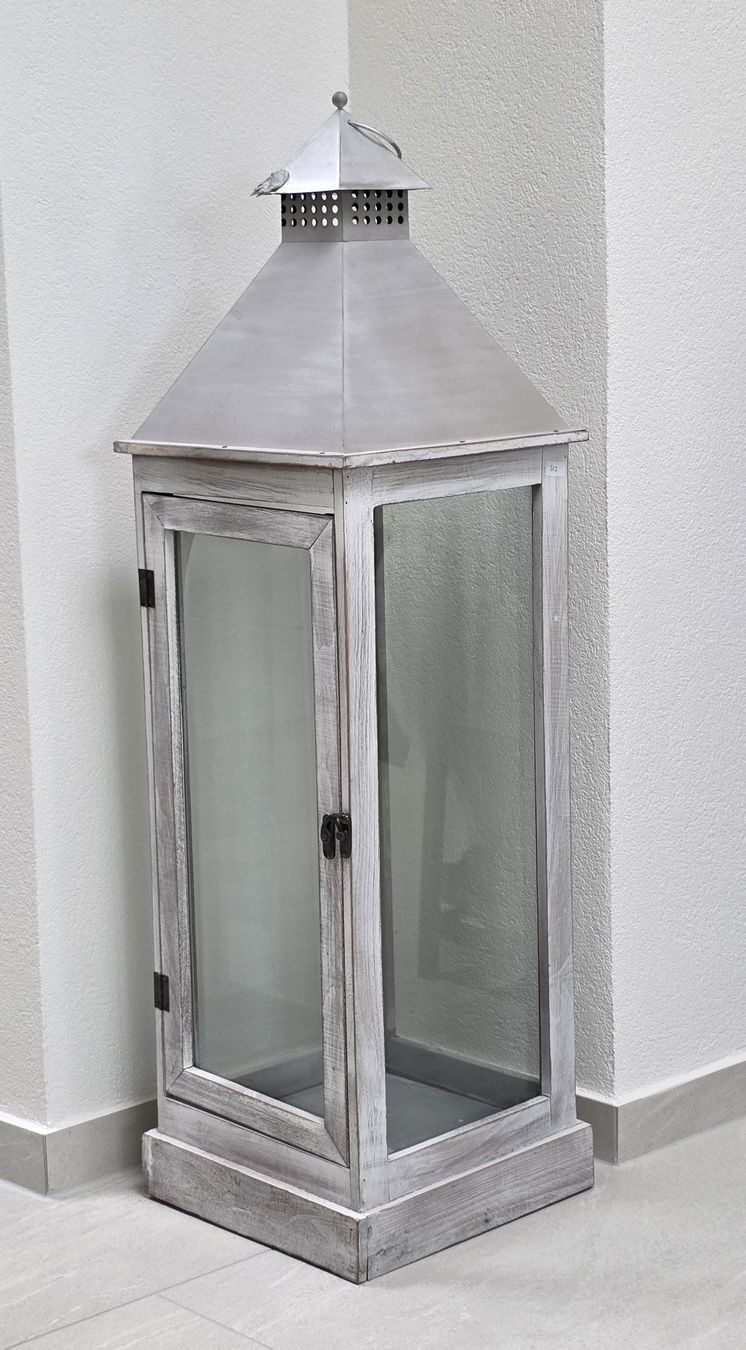 Lanterne: Grosser Laternen-Kerzenständer shabby chic – Usato da Rheinsulz venduto da Gilea