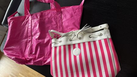2 Hochwertige Badetaschen