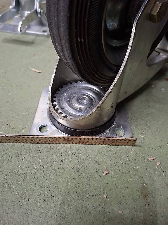 Pneus & Kompletträder: 4 Räder und Feststeller – Gebraucht aus Beinwil am See von wrey89 1