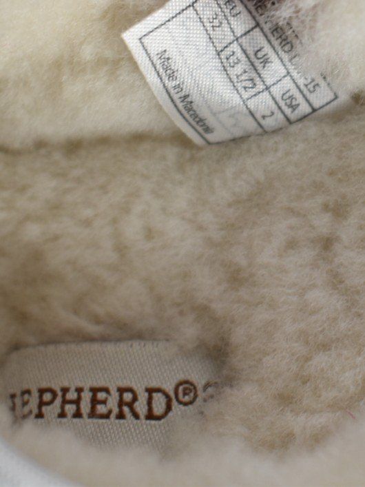 Scarpe per ragazze: Shepherd Lammfell Hausschuhe, Gr.32 – Usato da Nürensdorf venduto da 2ND_STORY 4