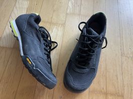 Veloschuhe/Fahrradschuhe Giro Petra VR Damen Gr. 43 schwarz
