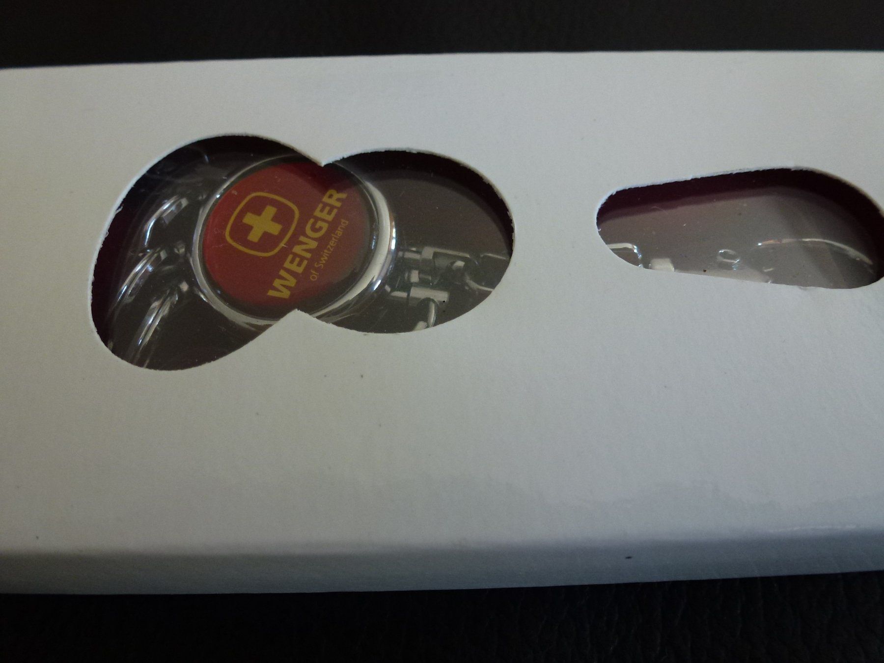 Wenger Taschenmesser: couteau et porte clef Wenger neufs. – Neu und originalverpackt aus Rebeuvelier von kinoachat2 1