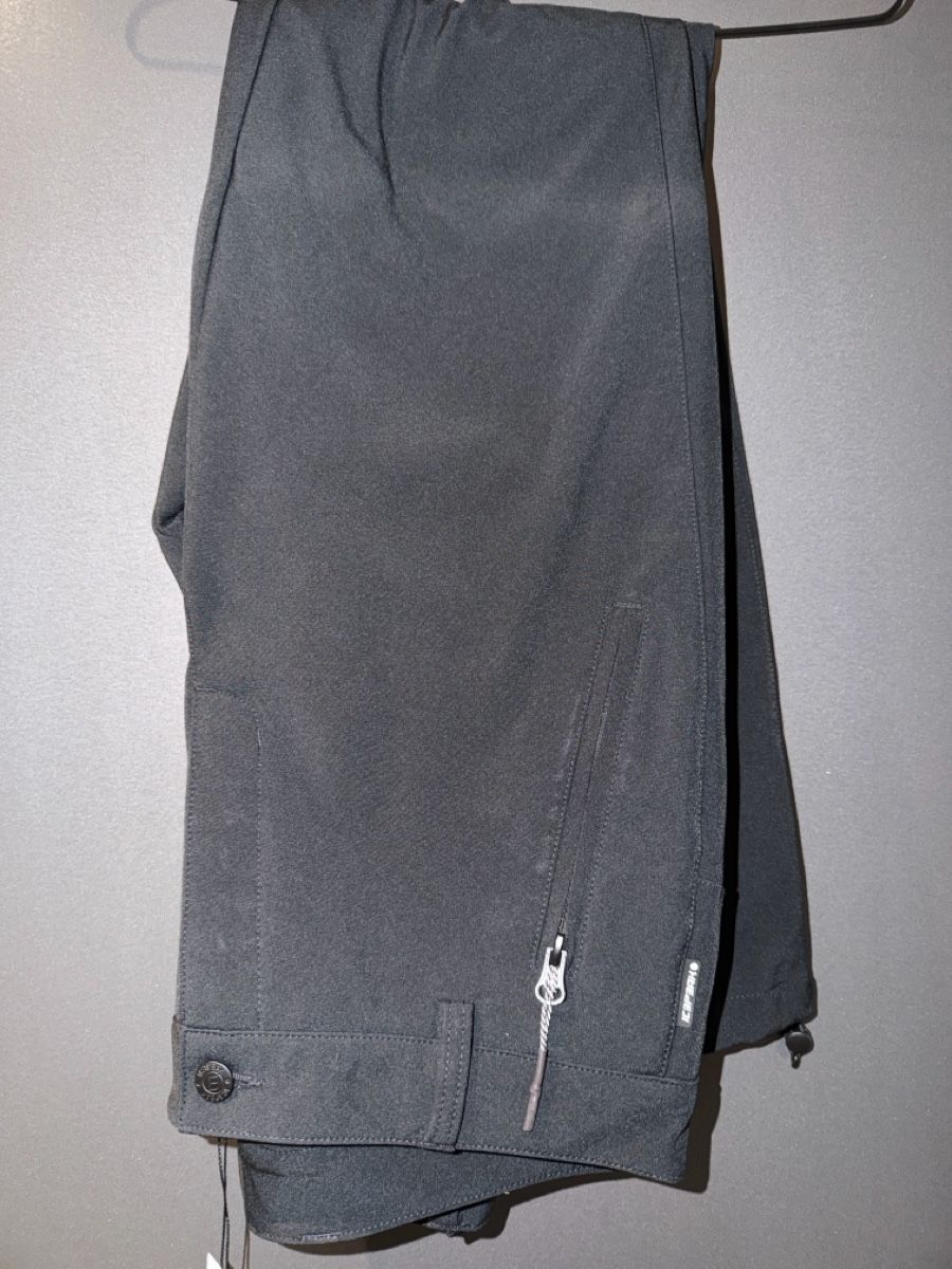 Icepeak Pantaloni: Schwarze Softshell Hose, von Icepeak, Gr 36 – Nuovo (secondo la descrizione) da Obersaxen venduto da jen_6dnw