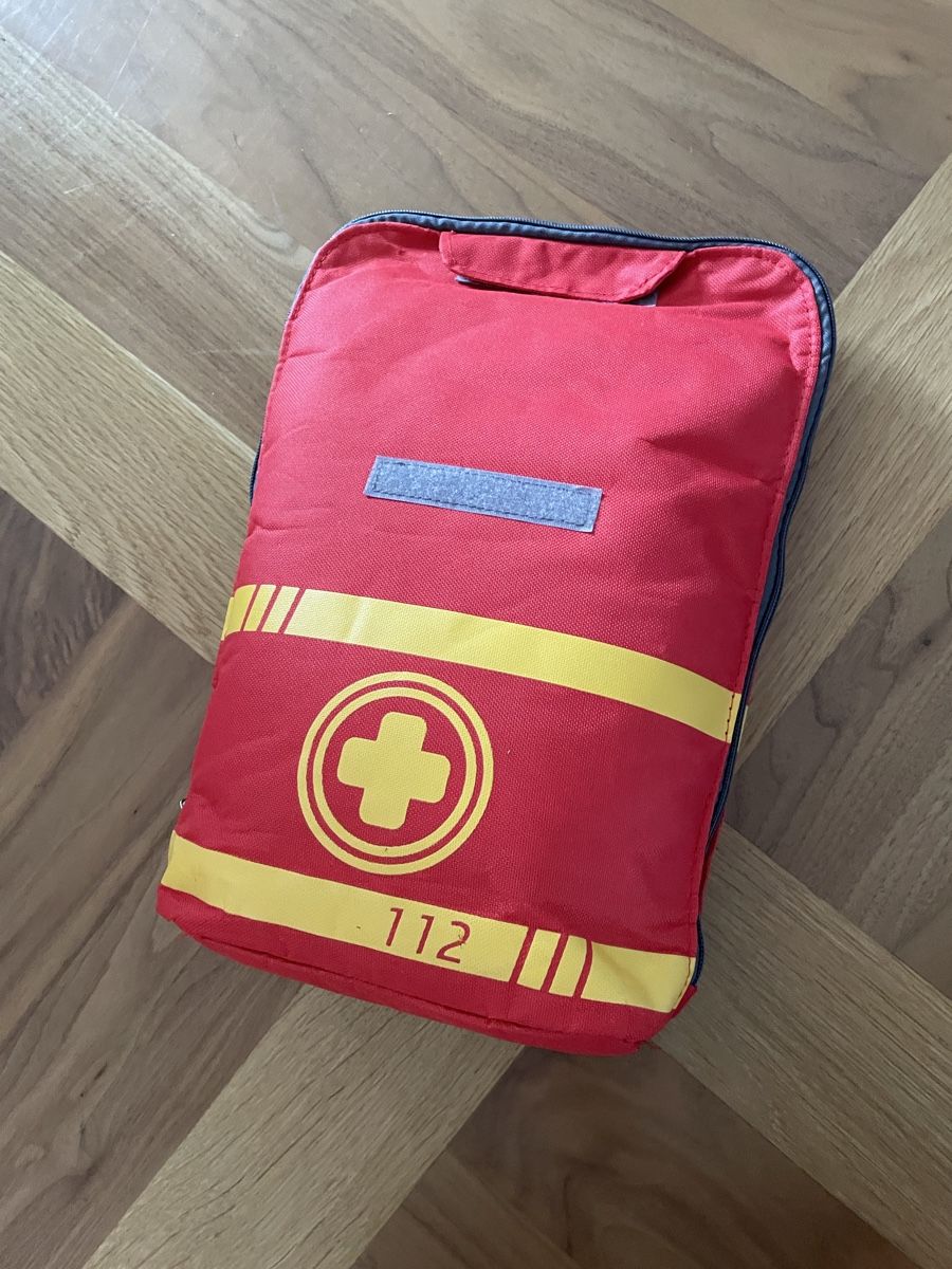 Sacs & sacs à dos: Arztrucksack, Notfalltasche Kinder – D'occasion à Fribourg par Mymikrakra01 3