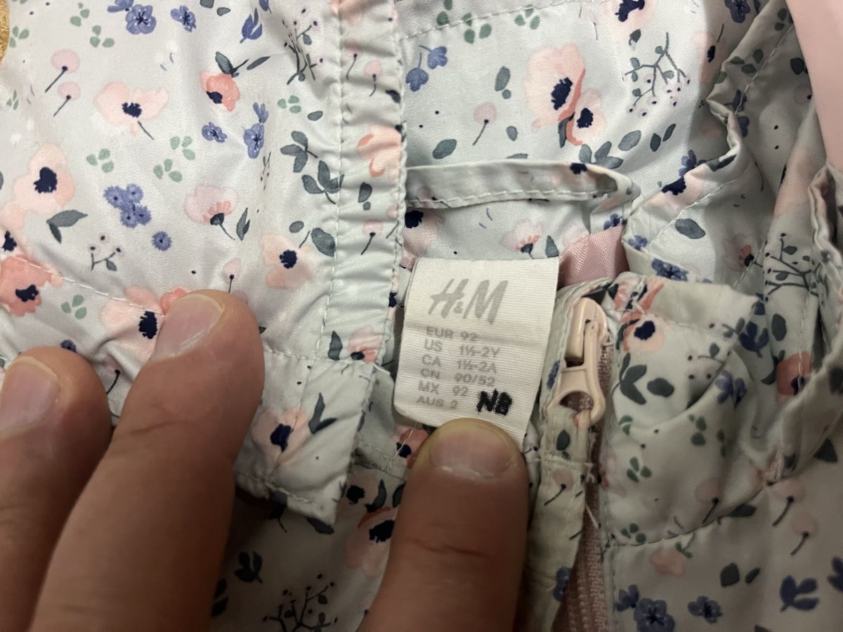 H&M Giacche & Cappotti: Leichtes Jäkchen Mädchen Grösse 92 – Usato da Uster venduto da remsi_benemsi 2