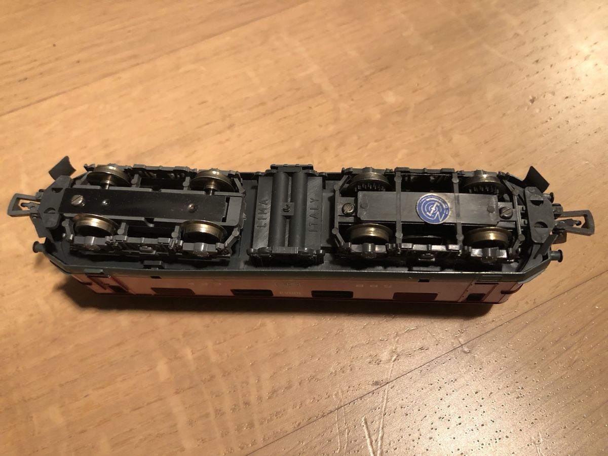 Lima Modellini di ferrovie: Lima Re 4/4 SBB rot – Usato da Zürich venduto da Kiron 3