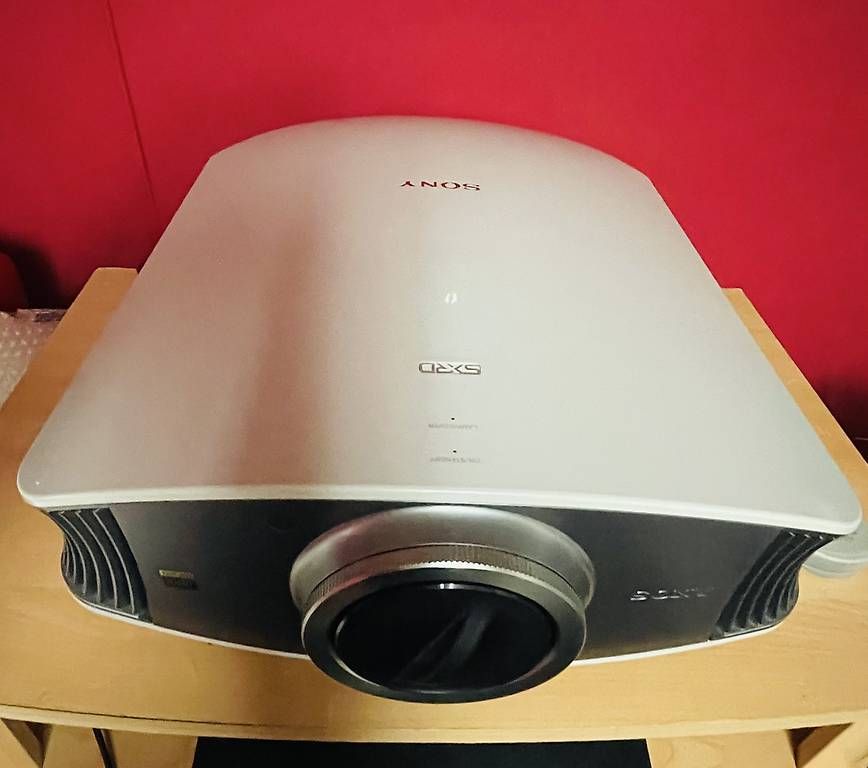 Home Cinema: Home Cinema Set (THX) – Usato da Luzern venduto da Dali-T