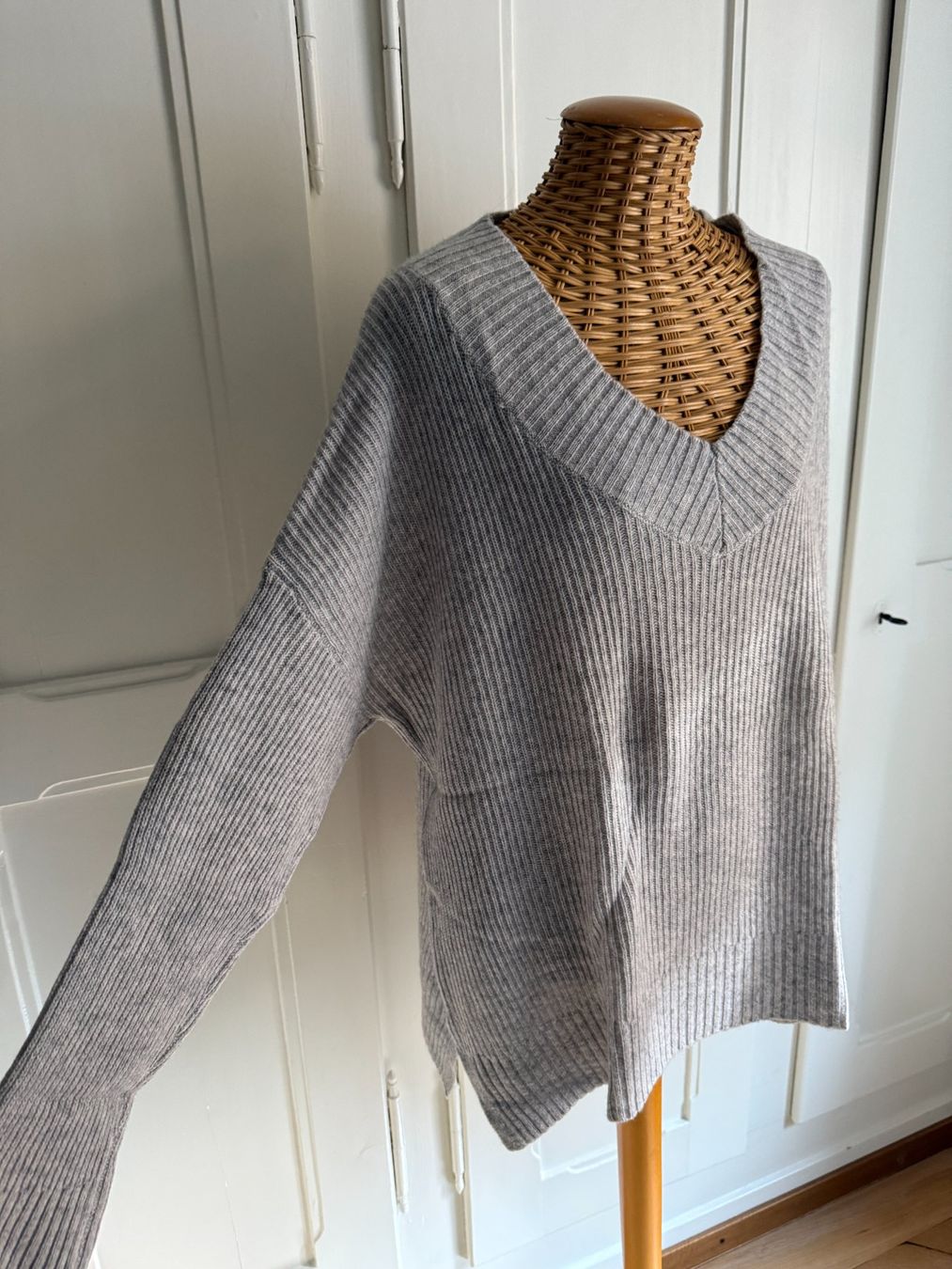 Pullover & Sweatshirts: ROSA & ME - Strickpullover hellgrau L – Gebraucht aus Zürich von Diazaio 1