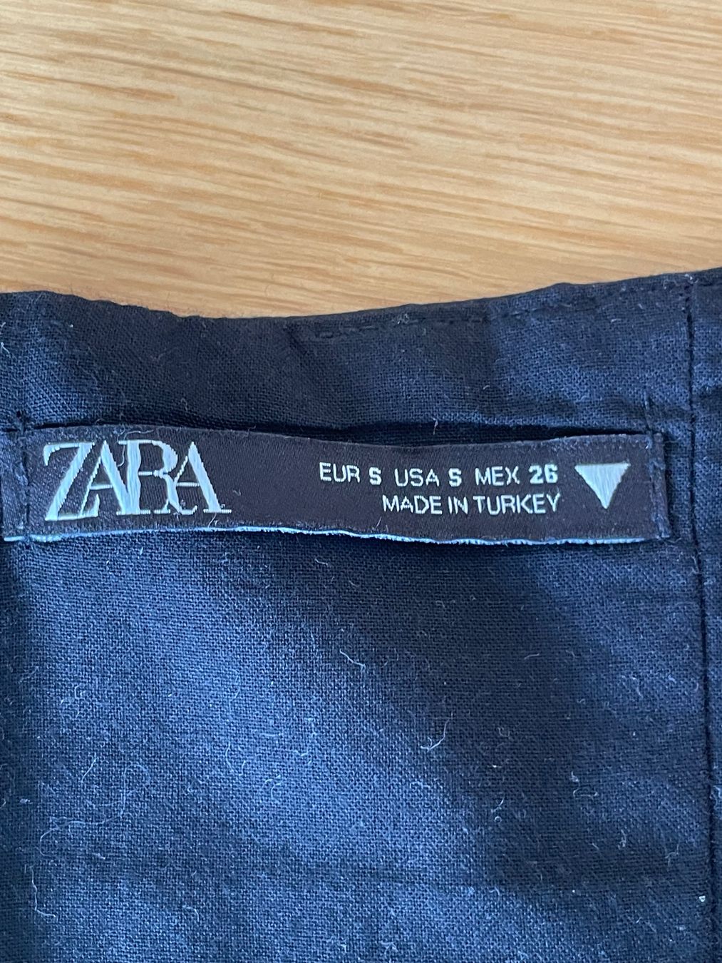 Zara Tops: Schwarzer Top ZARA – D'occasion à Richterswil par IrynaL 4