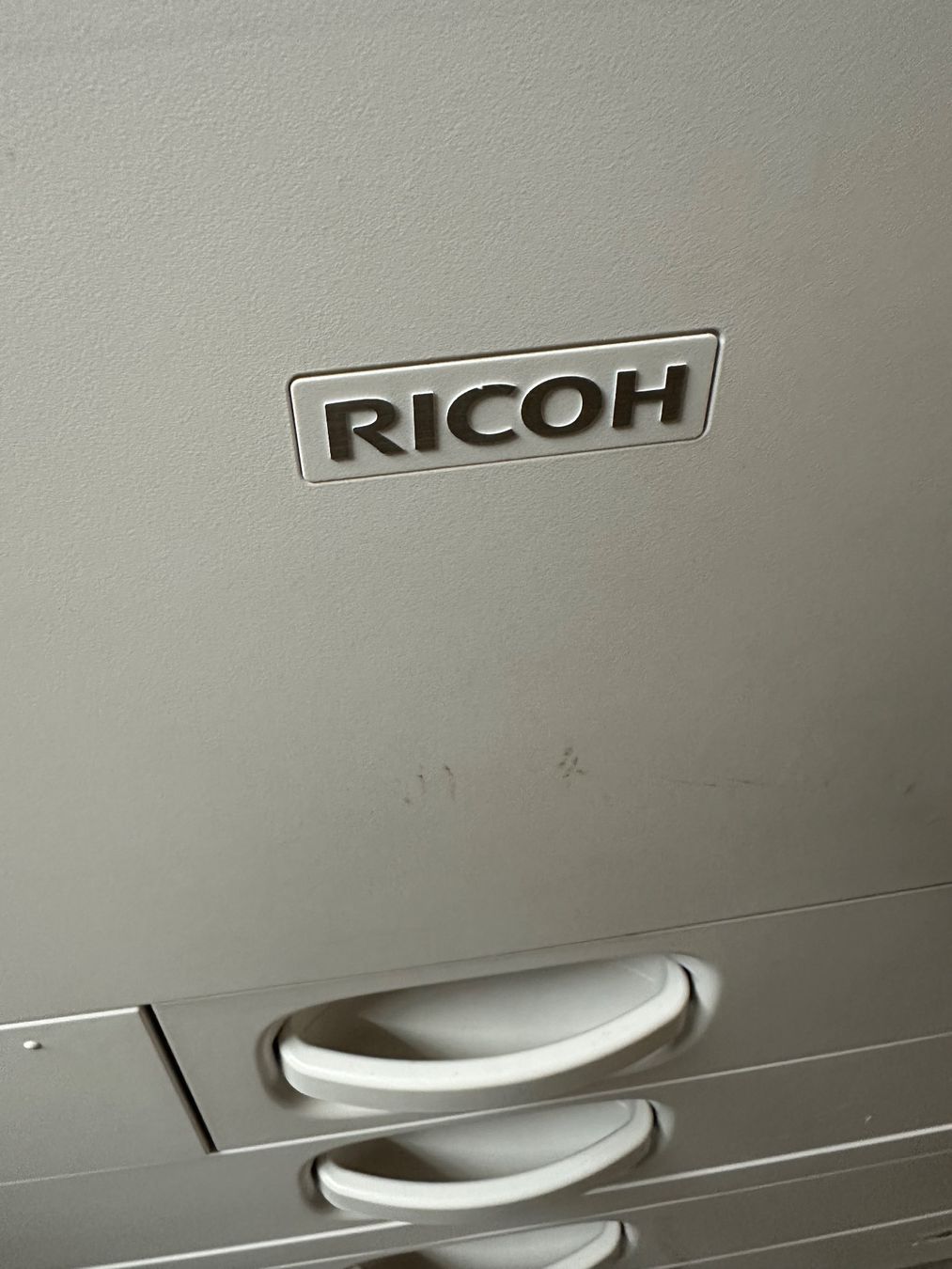 Ricoh Stampanti: RICOH MP C3003 Farb-Multifunktionsdrucker – Usato da Dübendorf venduto da liism 2