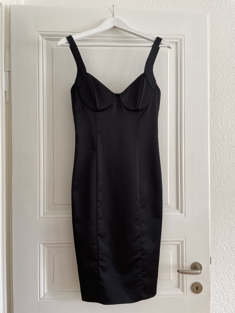 Zara Vestiti: Kleid Zara Basic Collection schwarz Grösse S guter Zustand – Usato da Zürich venduto da don_6qbj