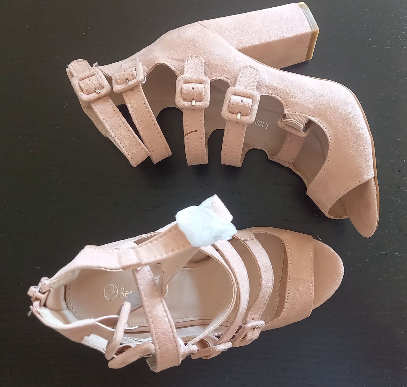 Scarpe da donna: Chaussures roses à boucles et fermeture éclair. – Nuovo (secondo la descrizione) da LE GRAND-SACONNEX venduto da nathyvan1974 3