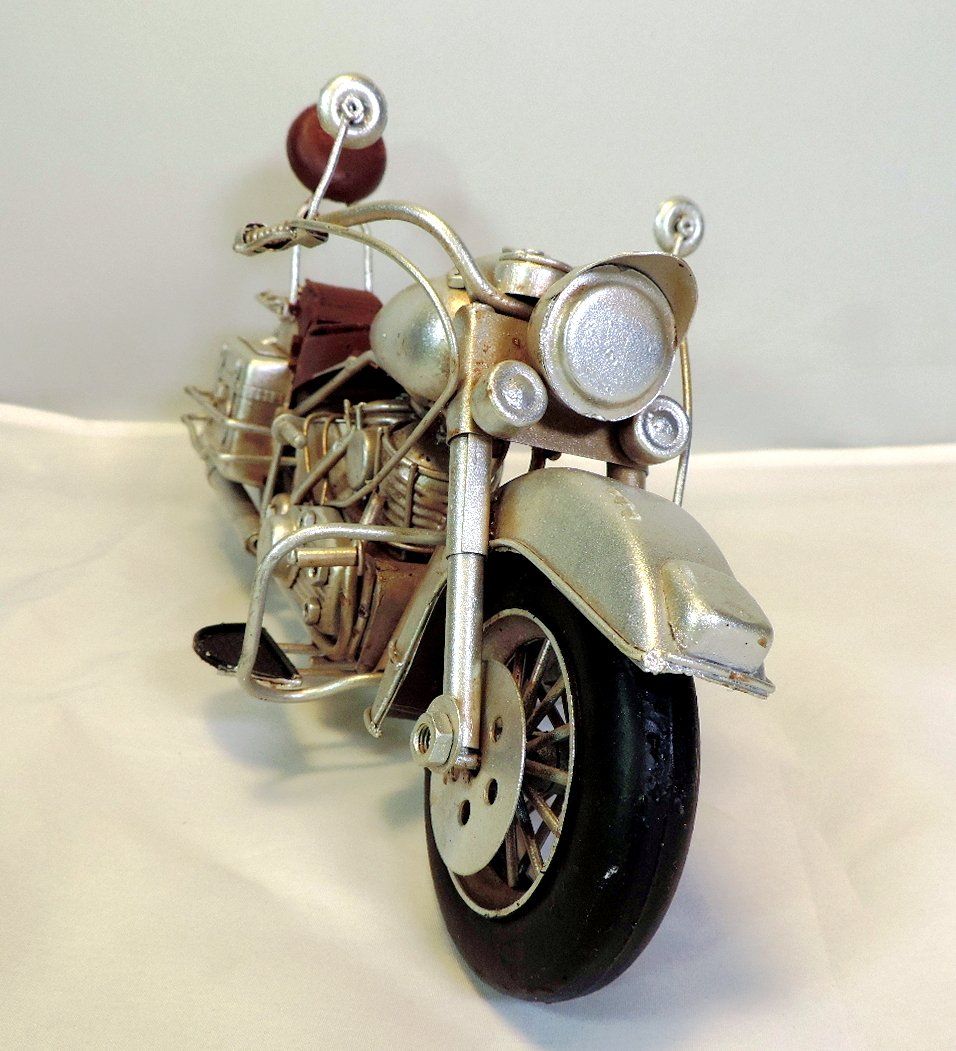 Kits de montage: grosses Harley Motorrad Modell – Neuf avec emballage d'origine à Duggingen par doogbua 1