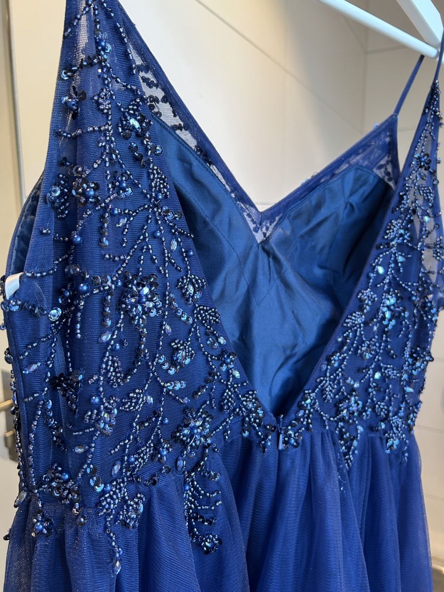 Robes: Abendkleid Gr. 42 – Neuf (Voir description) à Altstätten SG par Redzora_1 4