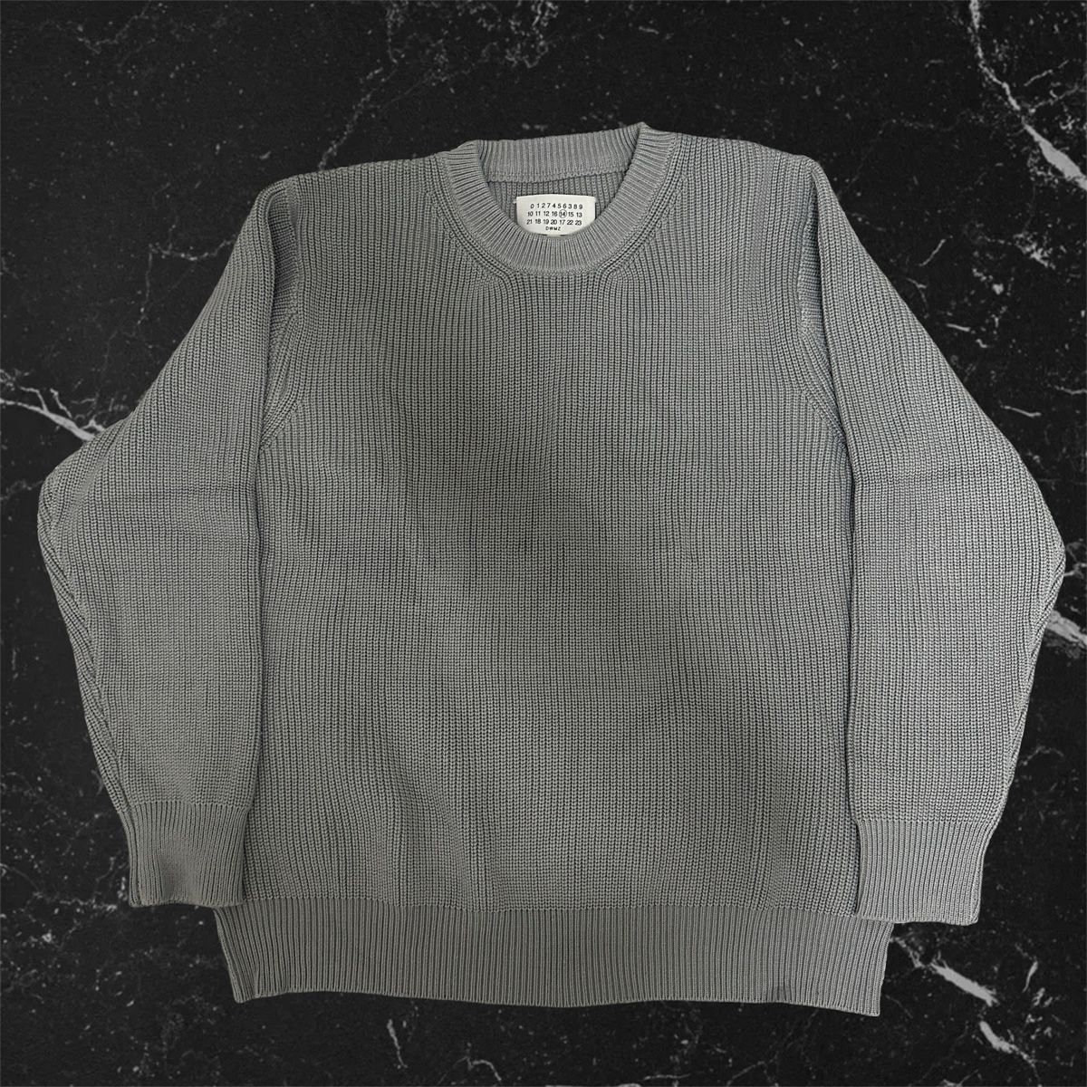 Maison Margiela Pulls & Sweat-shirts: Maison Margiela Pullover Grau Grösse L – Neuf (Voir description) à Frenkendorf par a_1999